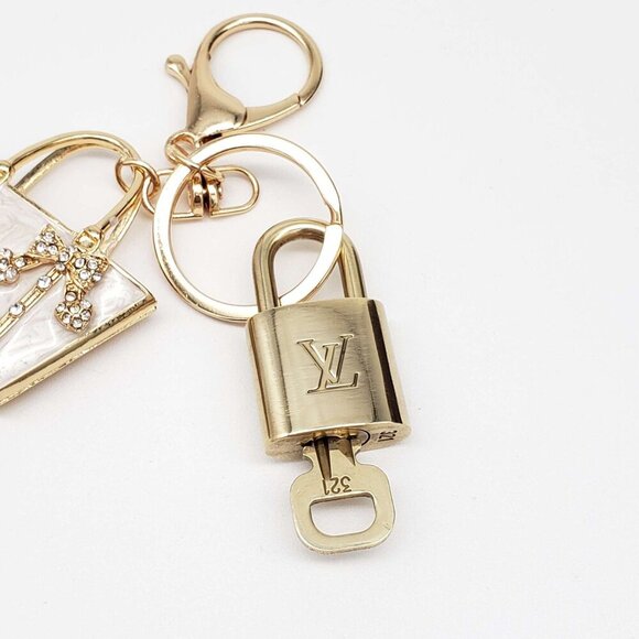 100% Auth Louis Vuitton Lock & Key with unbranded Bagcharm, Keycharm, Keychain - Picture 5 of 7